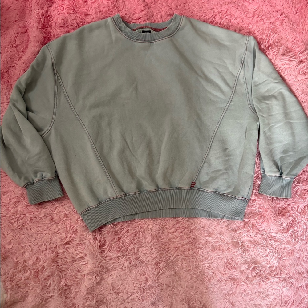 BDG Light Gray Crewneck with Red Stitching 
-Size Small
-Minor Pilling
